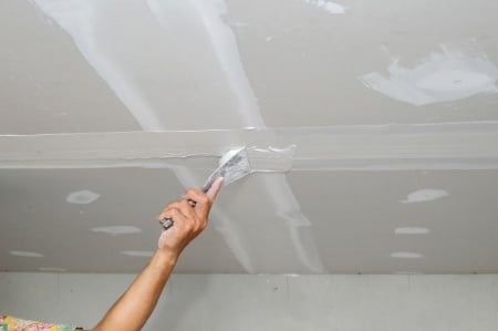Techniques modernes de plâtrerie pour des finitions impeccables chez vous