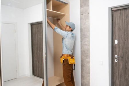 Guide pratique pour une pose de portes intérieures sans erreurs